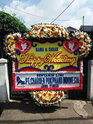 Karangan Bunga Pernikahan pangkalanbun
